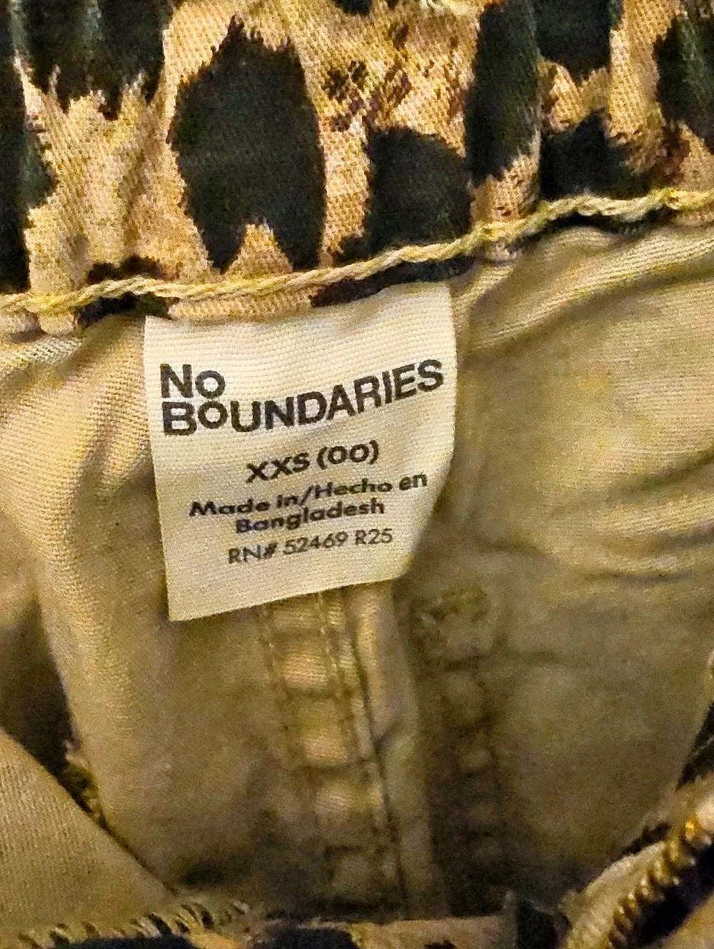 No Boundaries Cargo Wide Leg Pants Leopard Print Pants Size XXS (00) - Picture 6 of 6